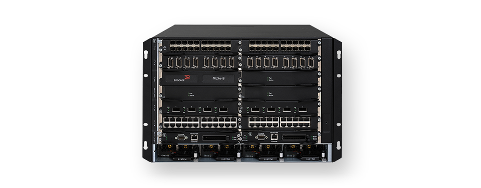 Vier dieser Brocade MLXe-8 Router bilden unser Core-Netzwerk
